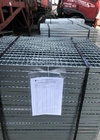 Treppe 30X25 ASTM 123 asphaltiert errichtendes galvanisiertes Boden-Gitter