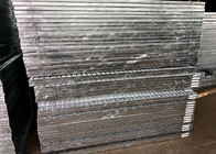 824mm galvanisierte Stahlgehweg-Zerreibenkratzende Stahlplatten treten Stahlrahmen-Gitter