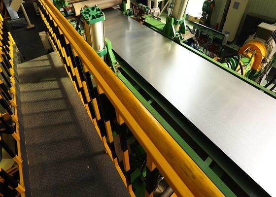 kaufen JIS G3321 DX51D AZ50 strich Galvalume-Stahlspulen-regelmäßigen Flitter vor online manufacture